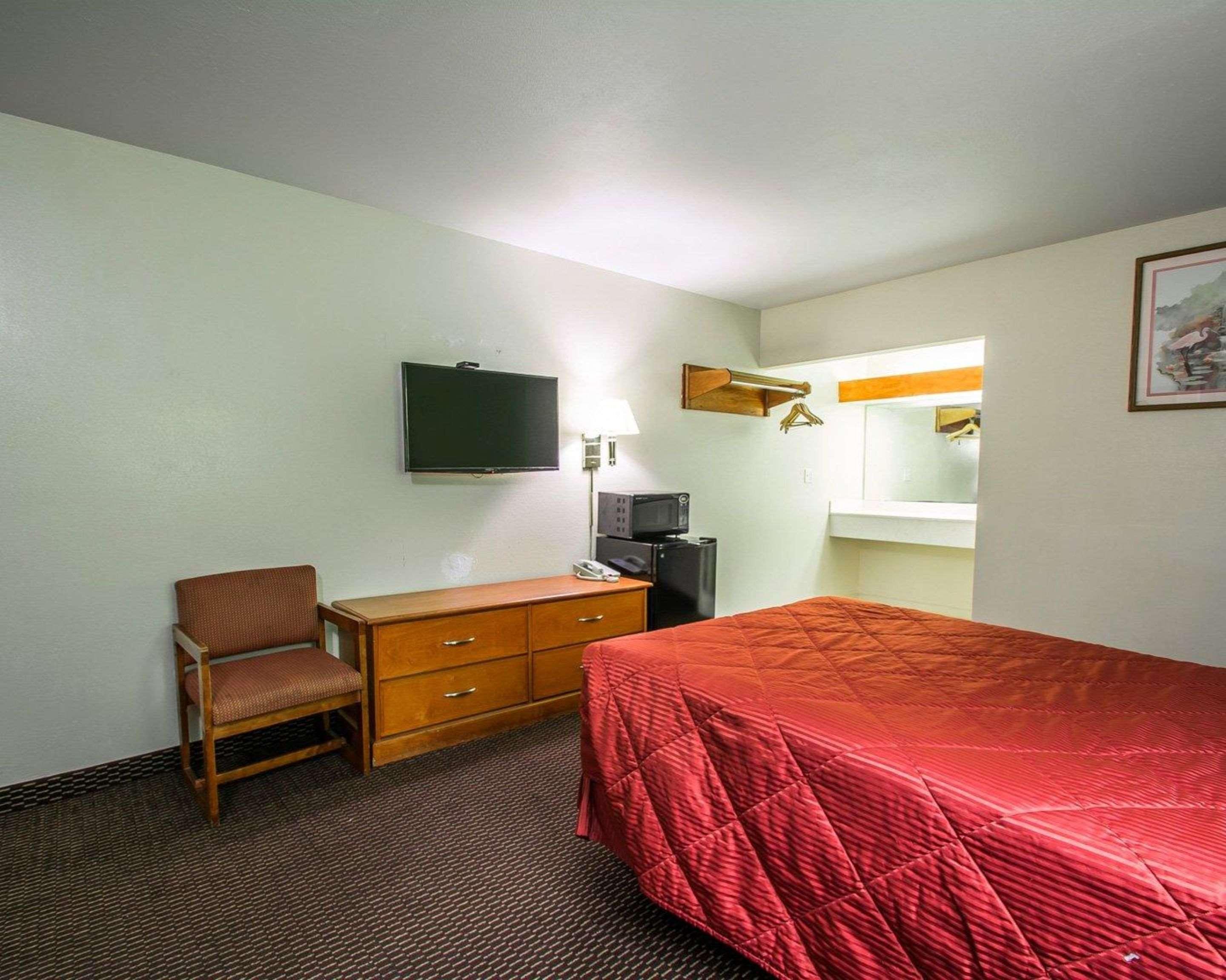 Rodeway Inn Fort Pierce I-95 Экстерьер фото