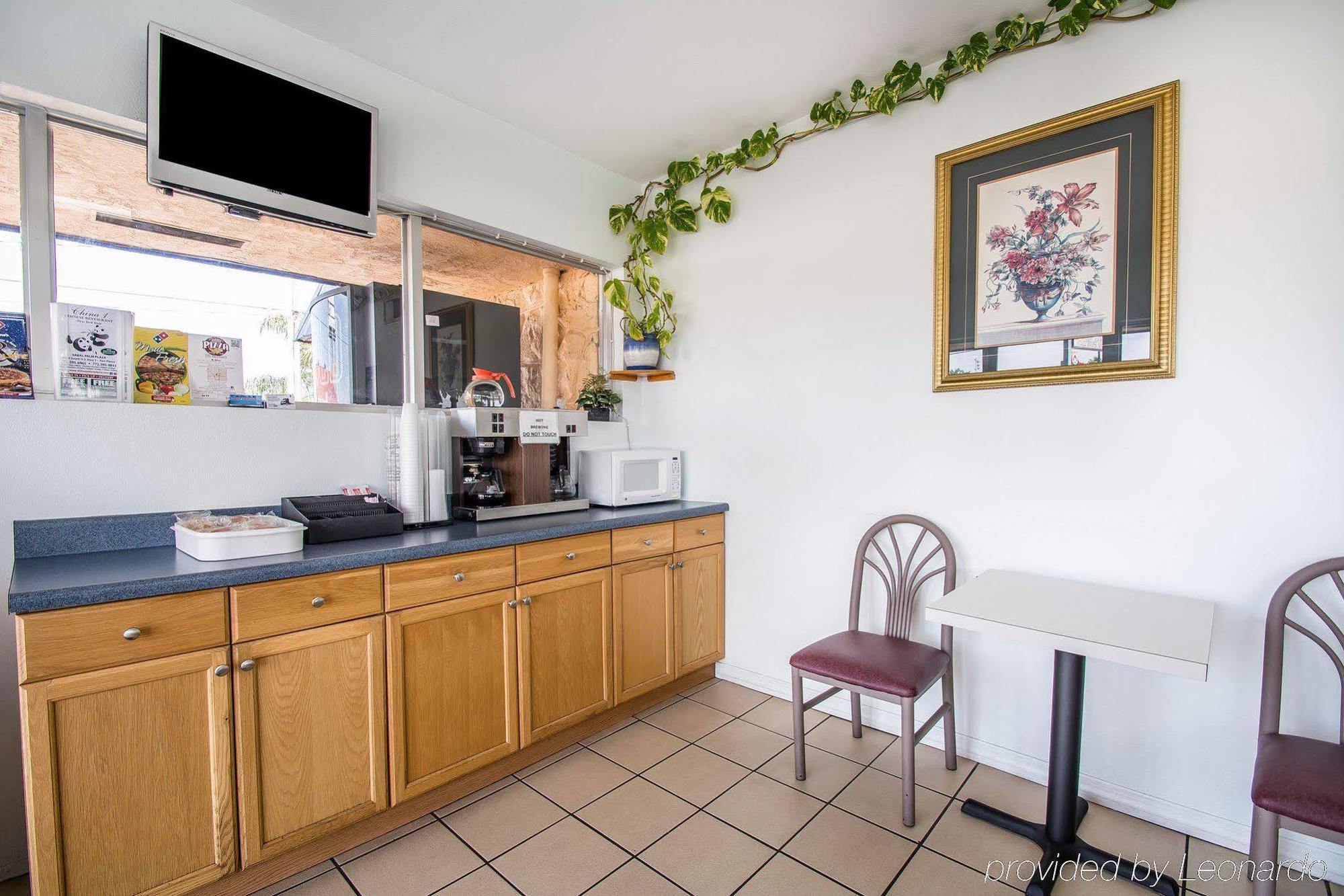 Rodeway Inn Fort Pierce I-95 Экстерьер фото